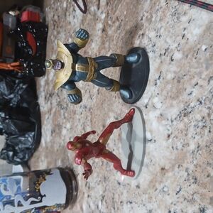 Lot of 2 Marvel Disney 4" Figures on Stands Stand- Iron Man & Thanos